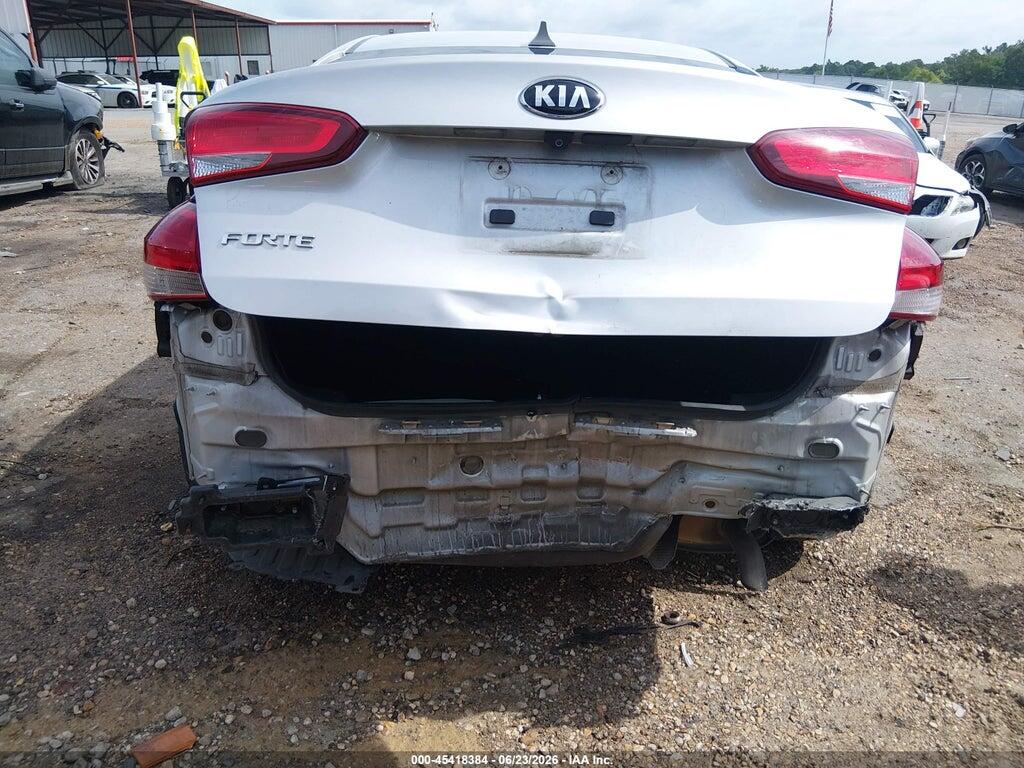 3KPFK4A74JE276388 2018 KIA FORTE photo no. 6