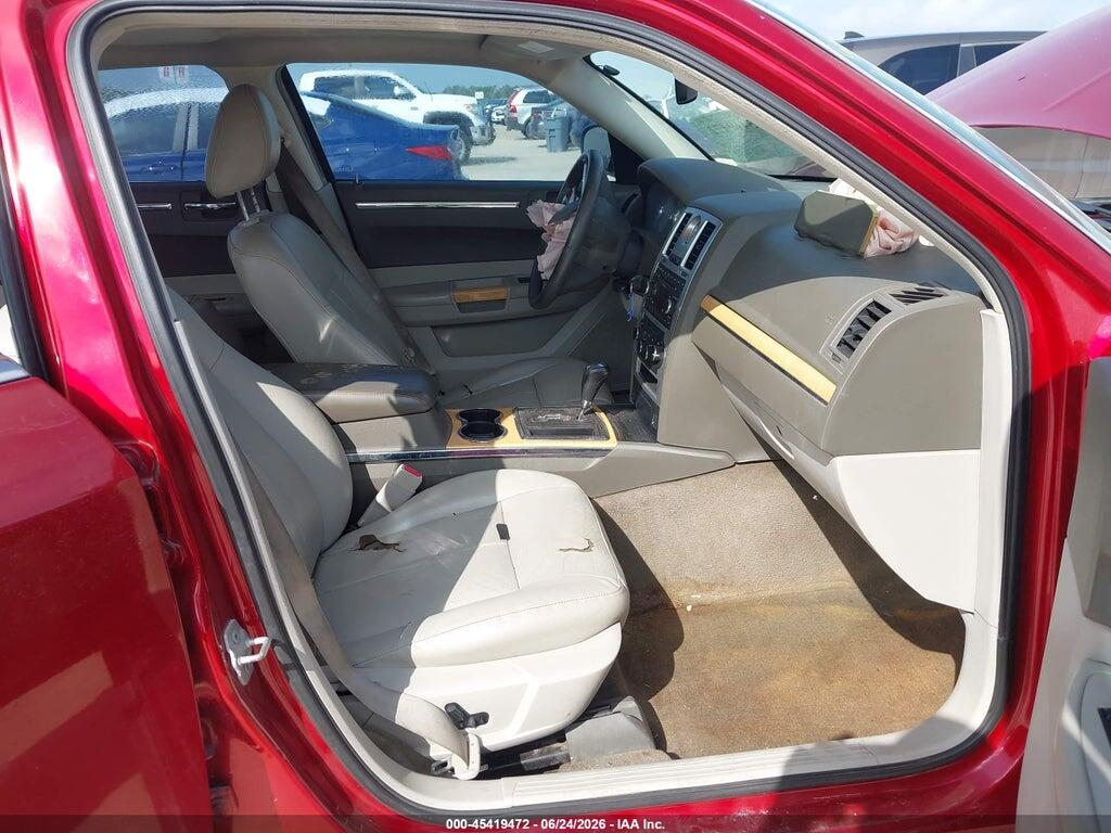 2C3KA33G78H253070 2008 CHRYSLER 300 photo no. 5
