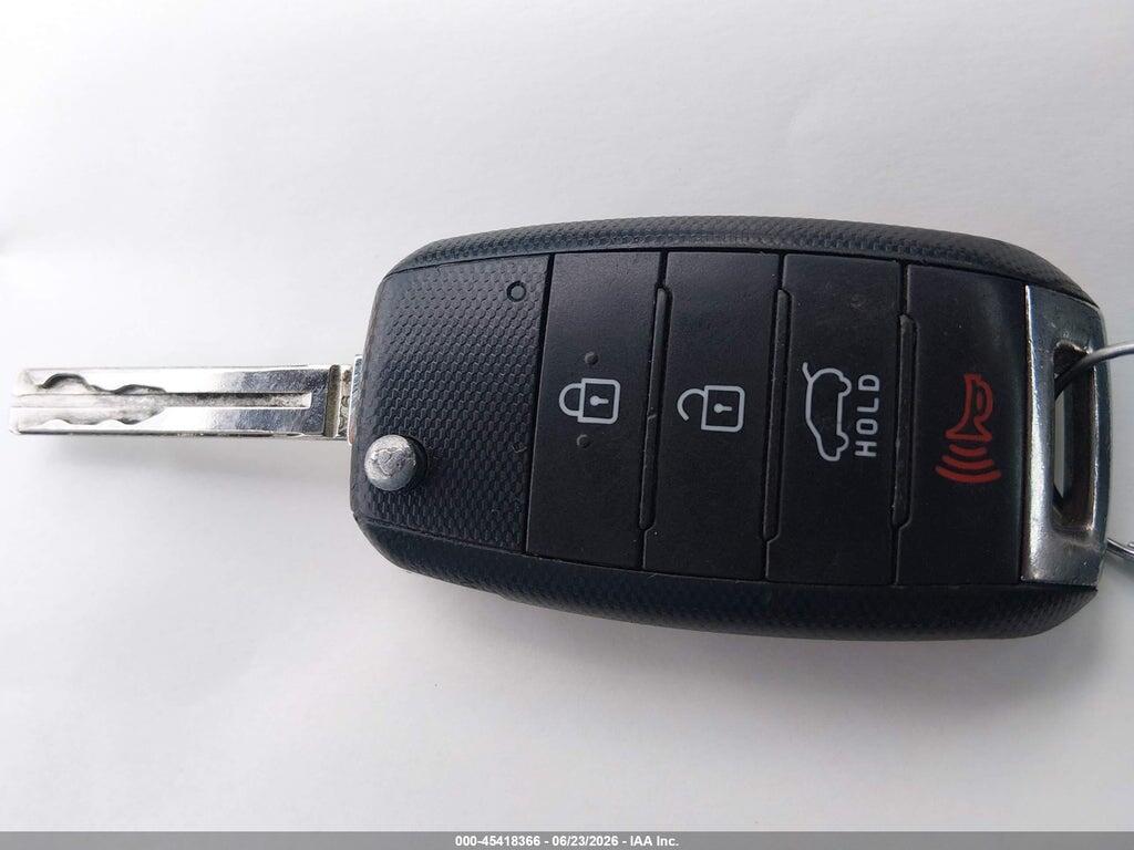 KNDJN2A27E7018575 2014 KIA SOUL photo no. 11