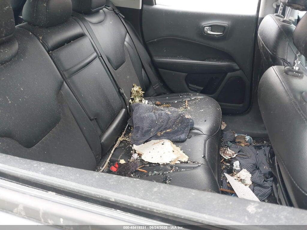 3C4NJCBBXJT408240 2018 JEEP COMPASS photo no. 8