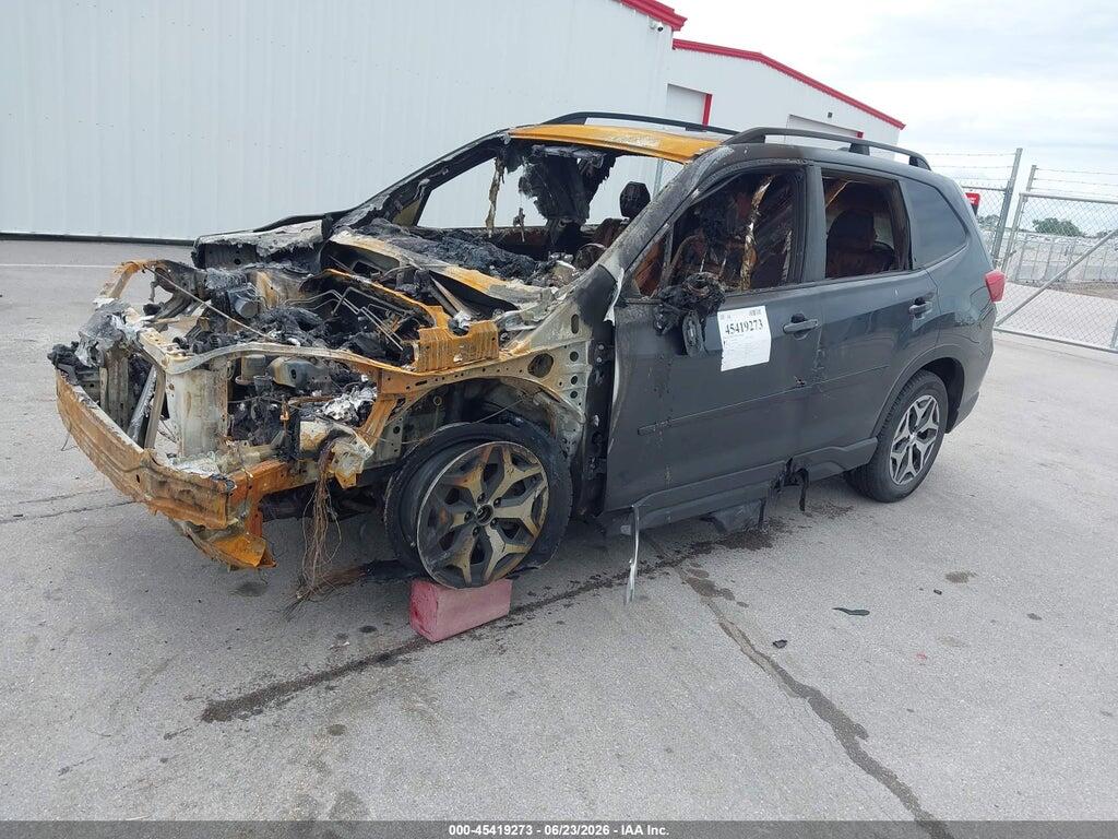 JF2SKAGC4KH590587 2019 SUBARU FORESTER photo no. 2