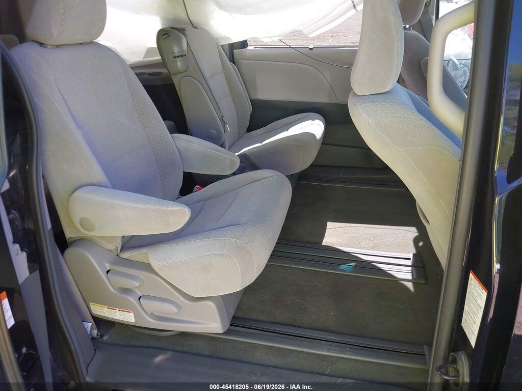 5TDKZ3DC6HS809760 2017 TOYOTA SIENNA photo no. 8
