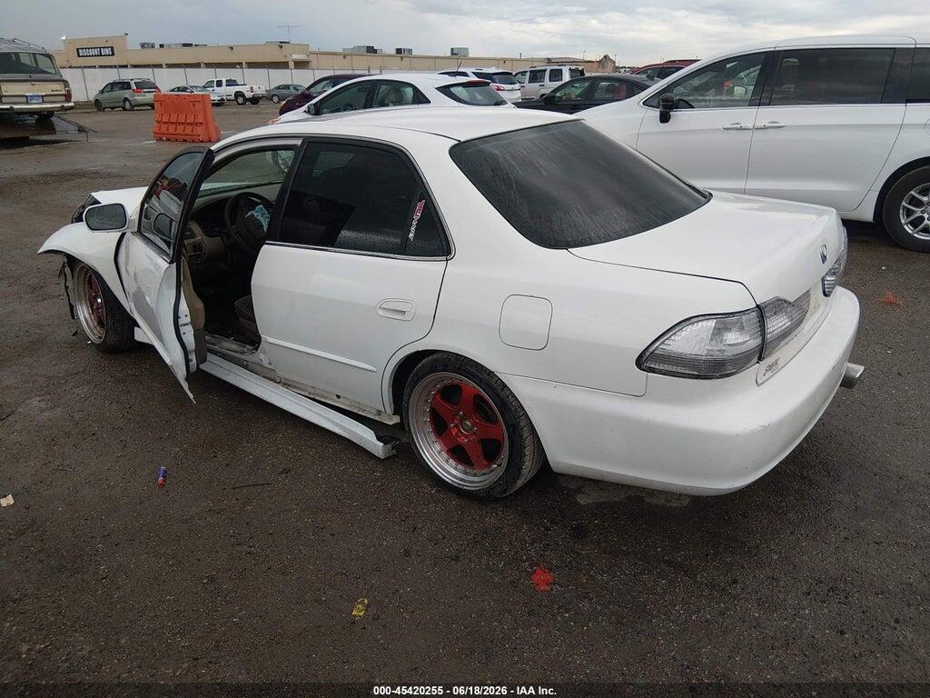 1HGCG556X2A151817 2002 HONDA ACCORD photo no. 3