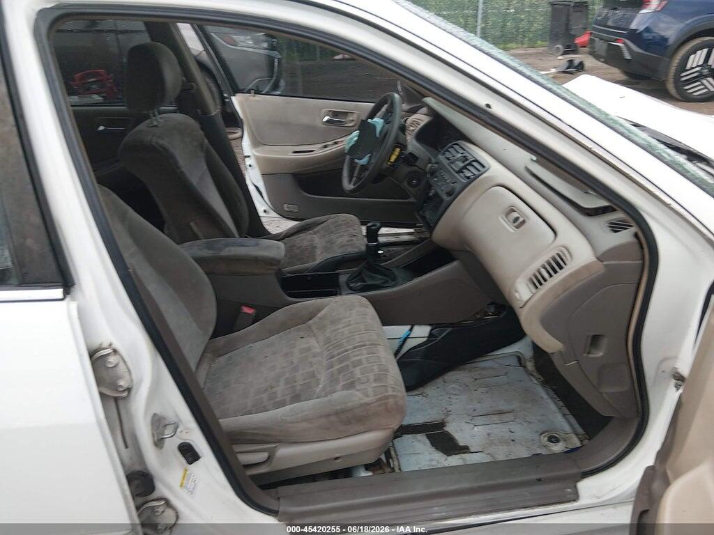 1HGCG556X2A151817 2002 HONDA ACCORD photo no. 5