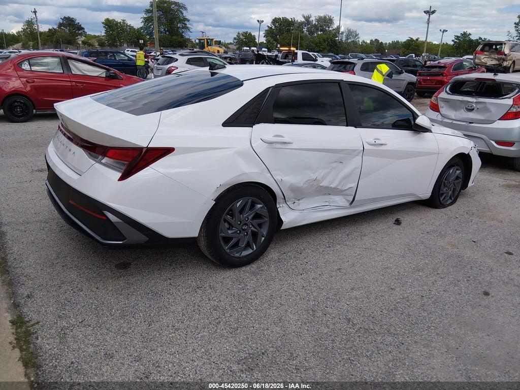 KMHLM4DG5RU811133 2024 HYUNDAI ELANTRA photo no. 4