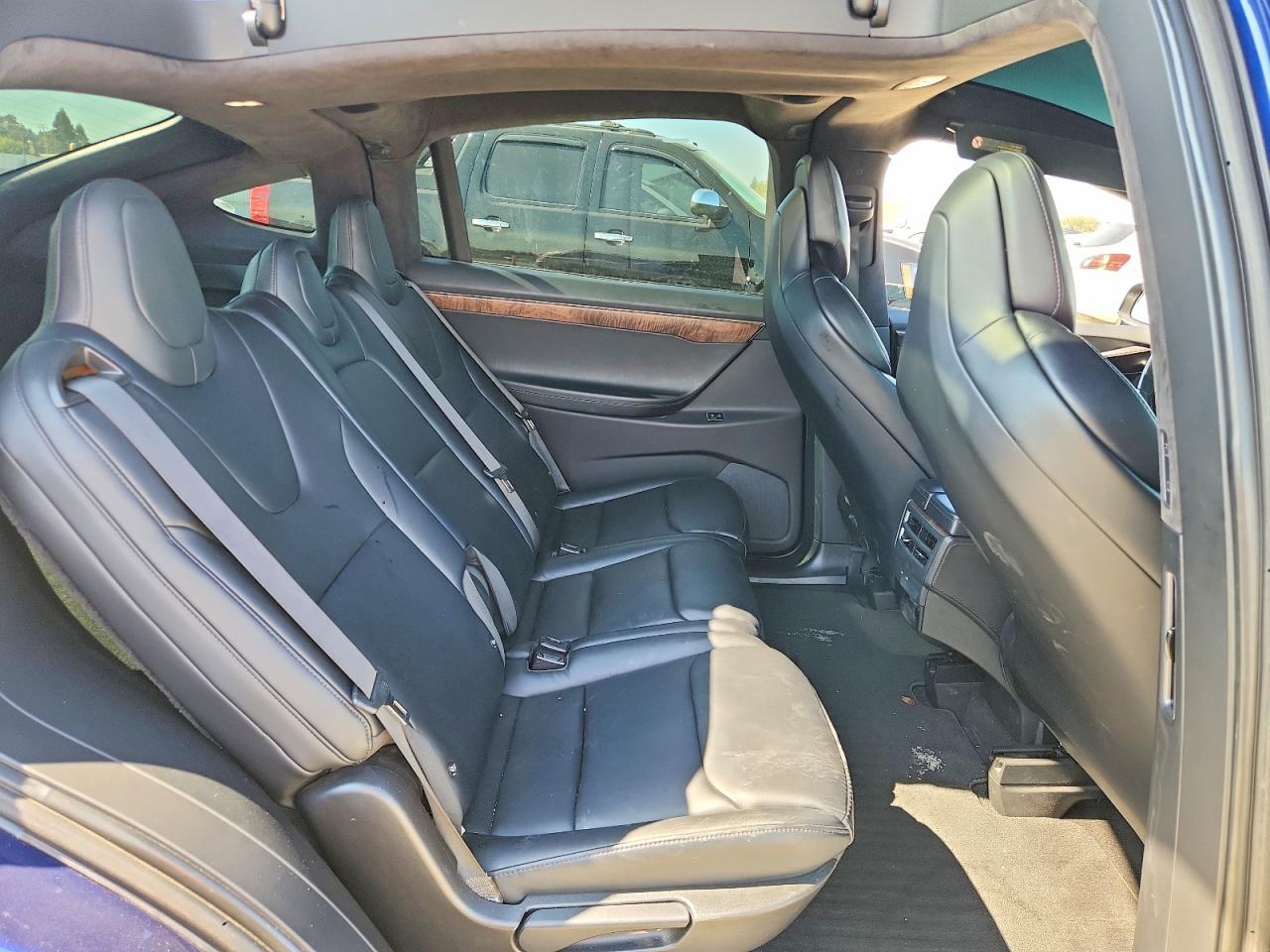 2018 TESLA MODEL X — Фото 11 из 13