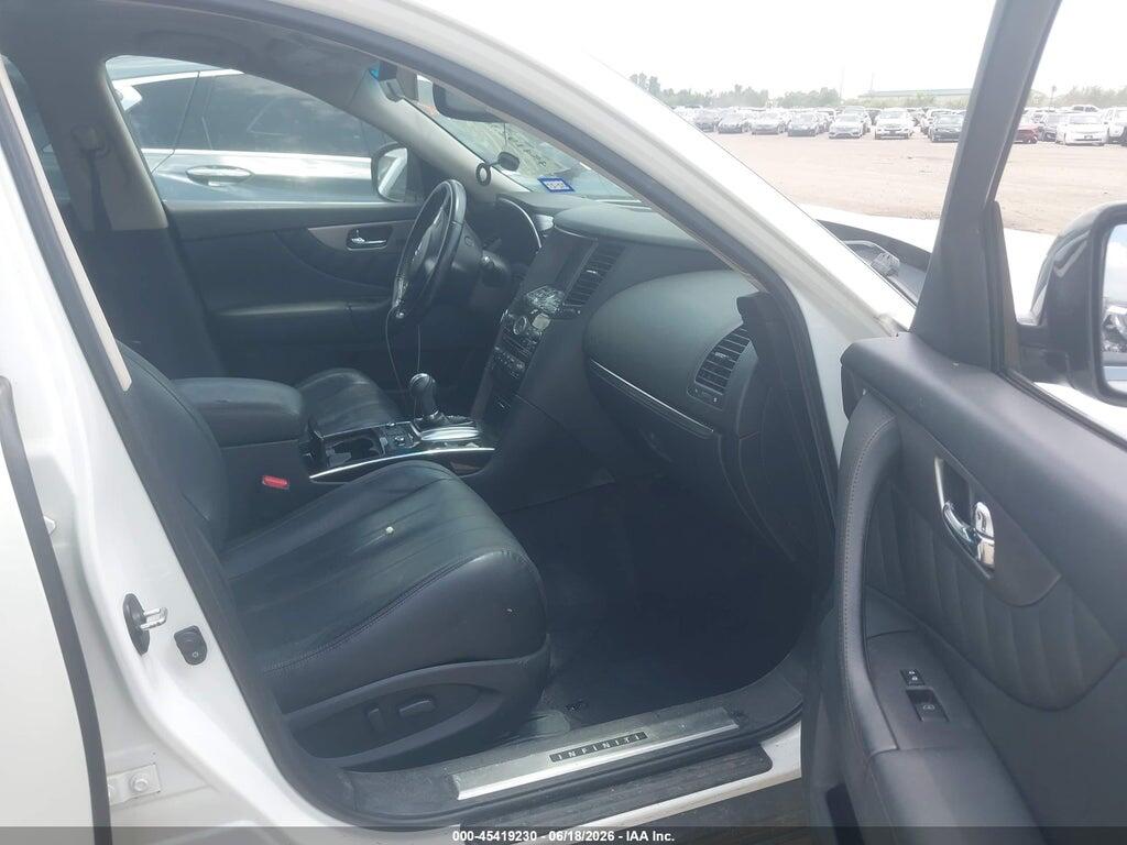 JN8CS1MW8HM416155 2017 INFINITI QX70 photo no. 5