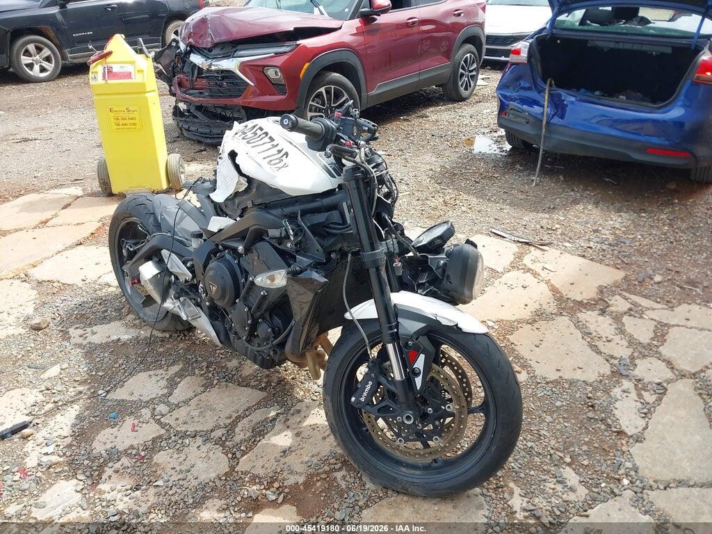 SMTA604S8RTBK5956 2024 TRIUMPH MOTORCYCLE STREET TRIPLE photo no. 2