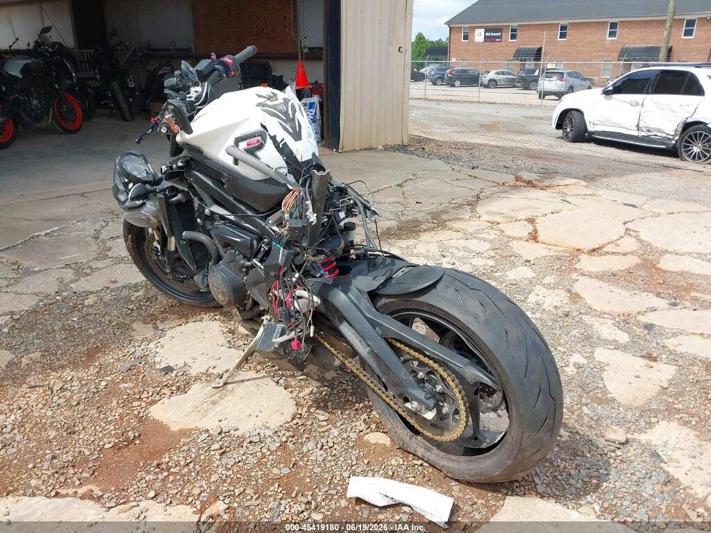 SMTA604S8RTBK5956 2024 TRIUMPH MOTORCYCLE STREET TRIPLE photo no. 4