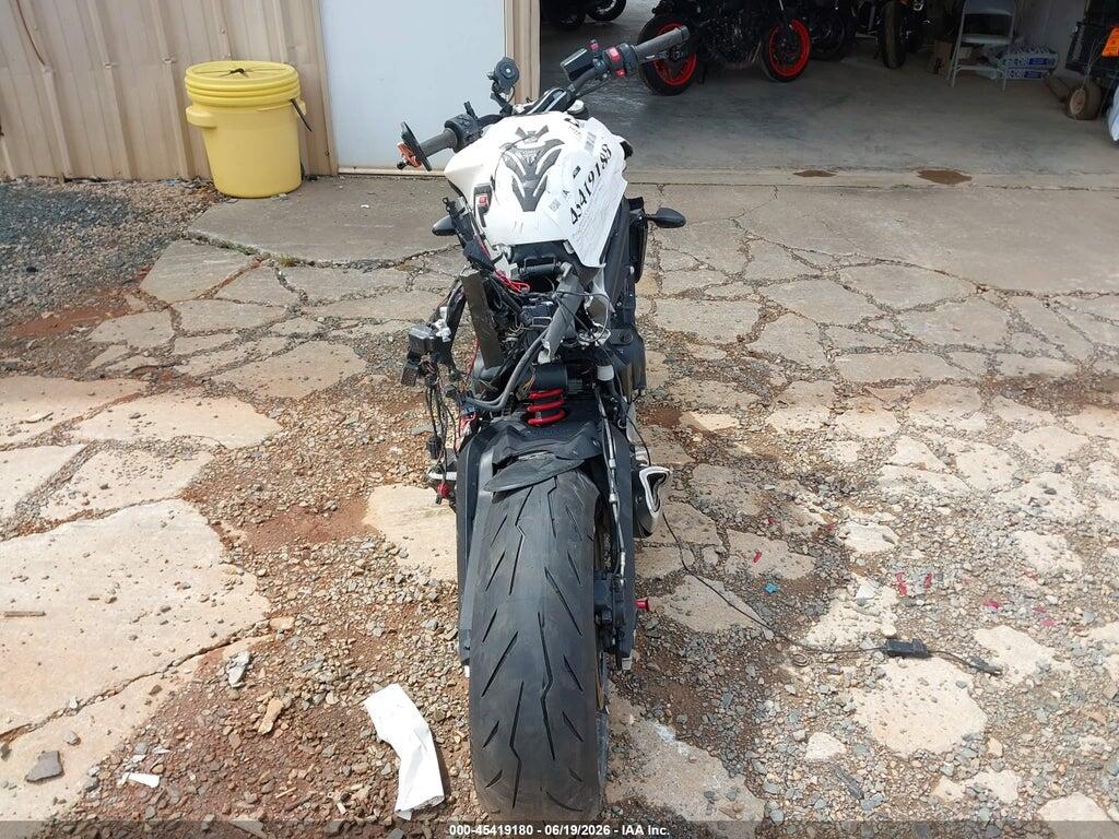 SMTA604S8RTBK5956 2024 TRIUMPH MOTORCYCLE STREET TRIPLE photo no. 6
