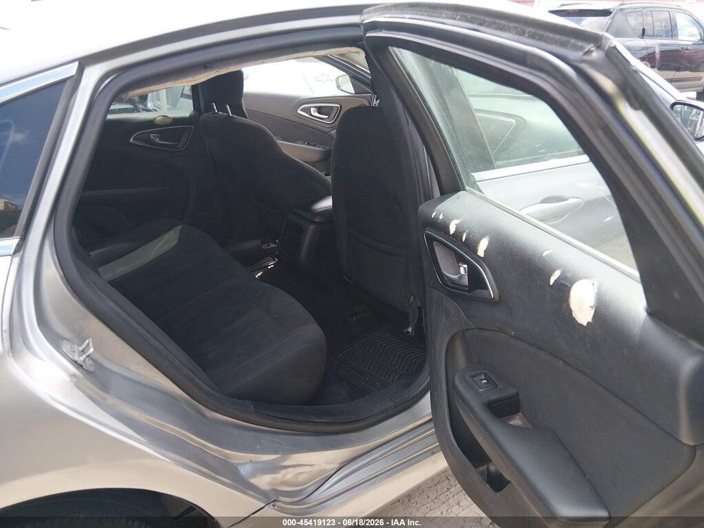 1C3CCCAB7GN136116 2016 CHRYSLER 200 photo no. 8