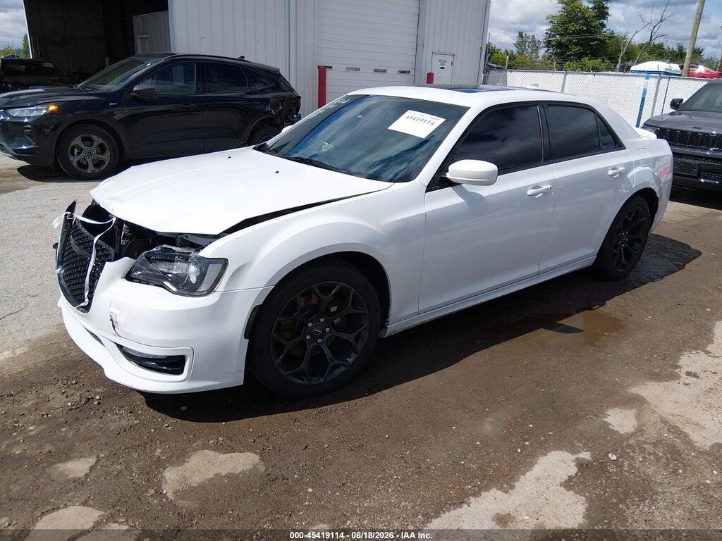 2C3CCABT9LH141879 2020 CHRYSLER 300 photo no. 2