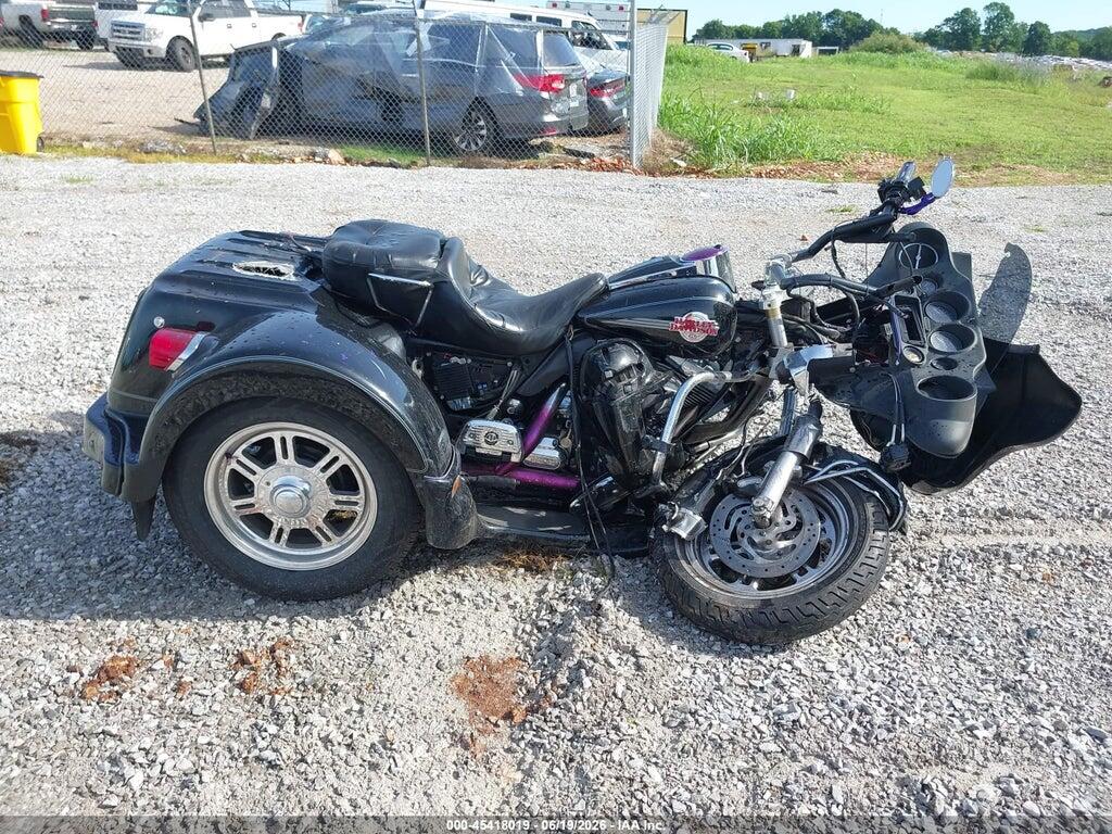 1HD1FC4187Y658747 2007 HARLEY-DAVIDSON FLHTCUI photo no. 12