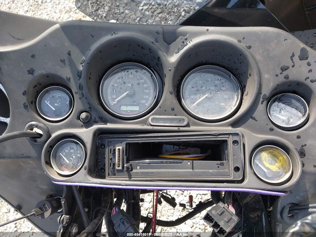 1HD1FC4187Y658747 2007 HARLEY-DAVIDSON FLHTCUI photo no. 7