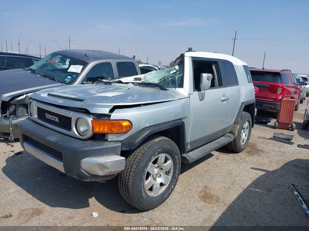 JTEBU11F870025210 2007 TOYOTA FJ CRUISER photo no. 2
