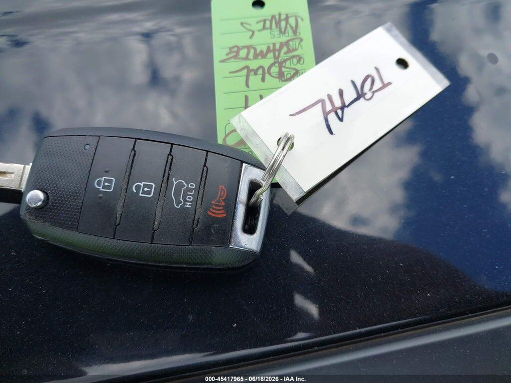 KNDJP3A51H7438461 2017 KIA SOUL photo no. 11