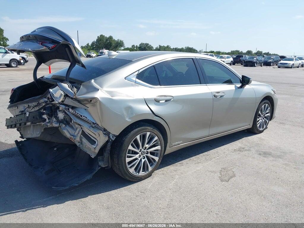 58ADA1C15MU010082 2021 LEXUS ES 300H photo no. 4
