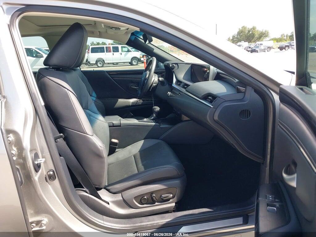 58ADA1C15MU010082 2021 LEXUS ES 300H photo no. 5