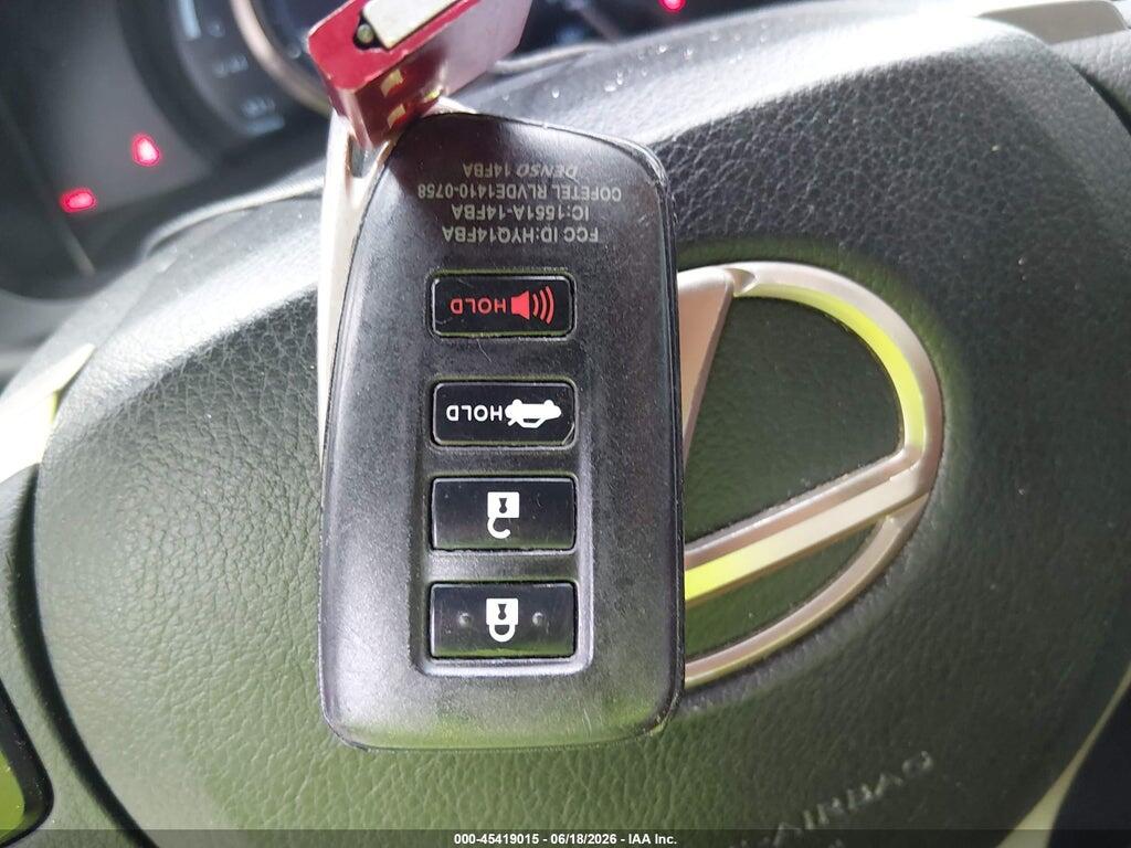 JTHBA1D29J5069070 2018 LEXUS IS 300 photo no. 11
