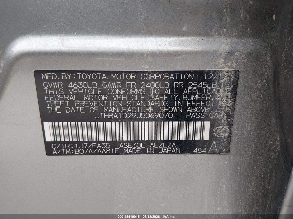 JTHBA1D29J5069070 2018 LEXUS IS 300 photo no. 9
