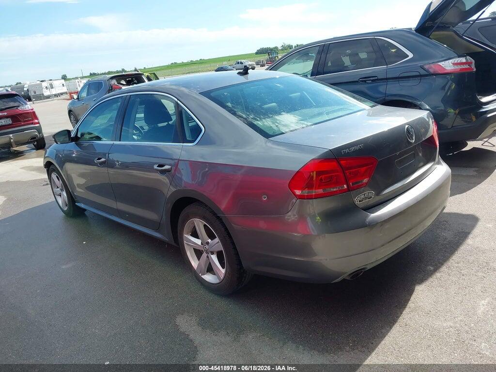 1VWBP7A39DC046384 2013 VOLKSWAGEN PASSAT photo no. 3