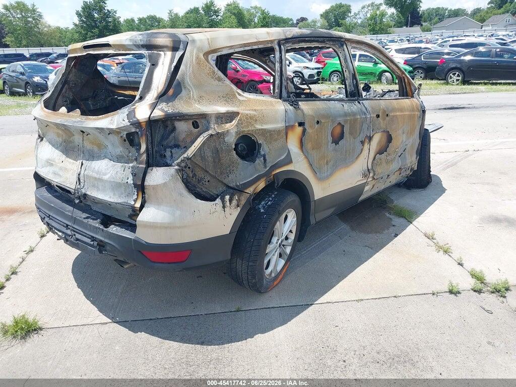 1FMCU0GD7HUD09281 2017 FORD ESCAPE photo no. 4