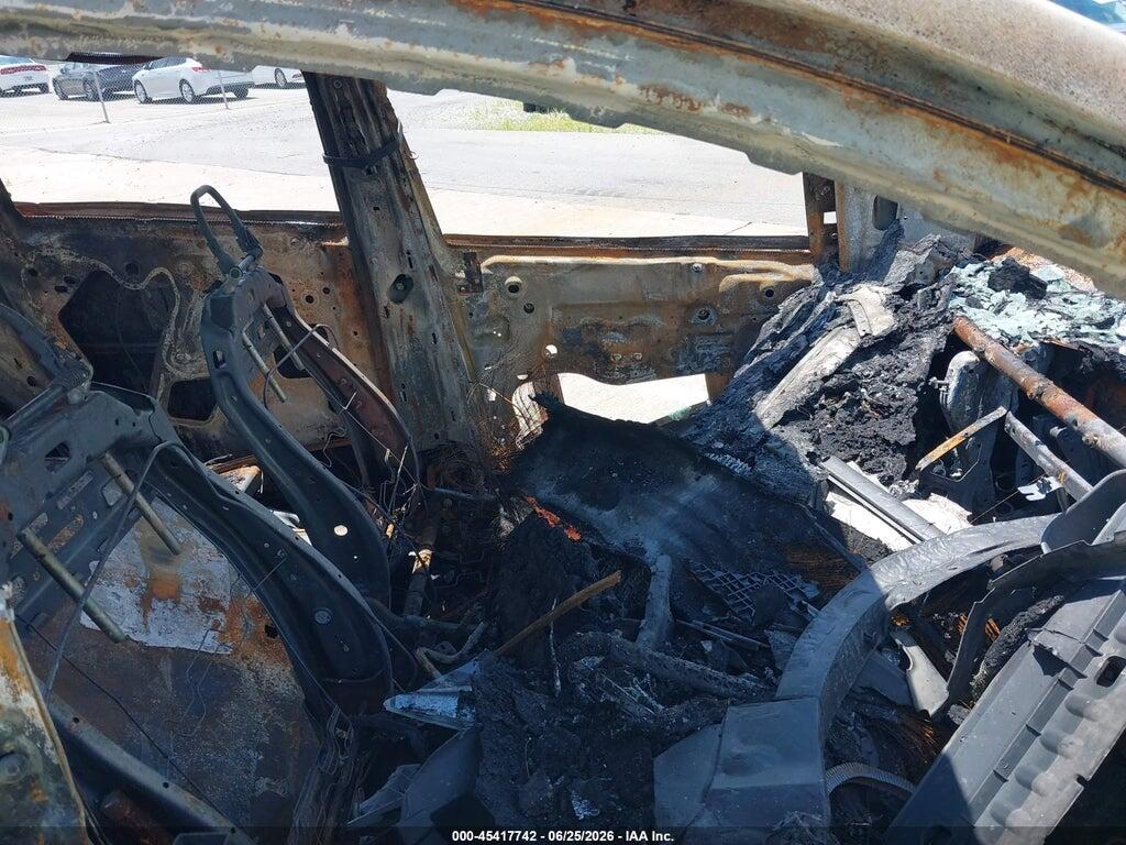 1FMCU0GD7HUD09281 2017 FORD ESCAPE photo no. 5