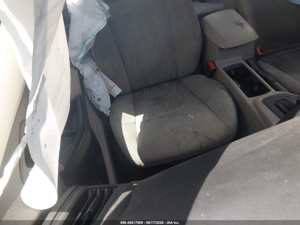 1FADP3F27HL263304 2017 FORD FOCUS photo no. 5