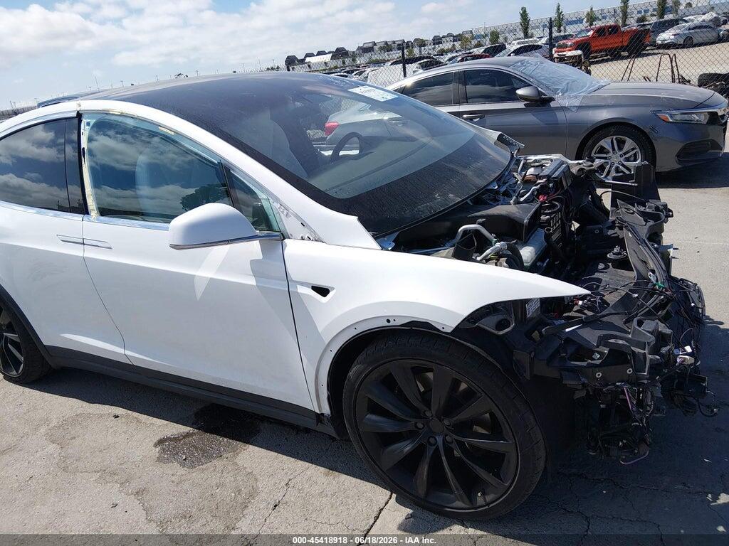 5YJXCBE2XLF282276 2020 TESLA MODEL X photo no. 11