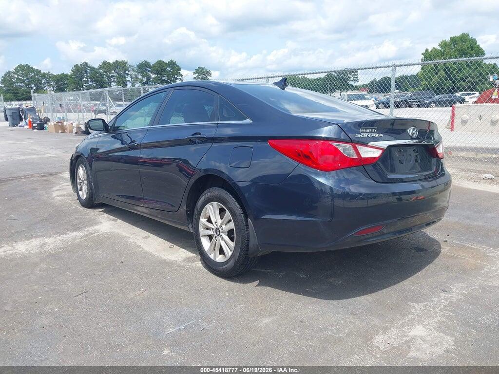 5NPEB4AC4BH271035 2011 HYUNDAI SONATA photo no. 3