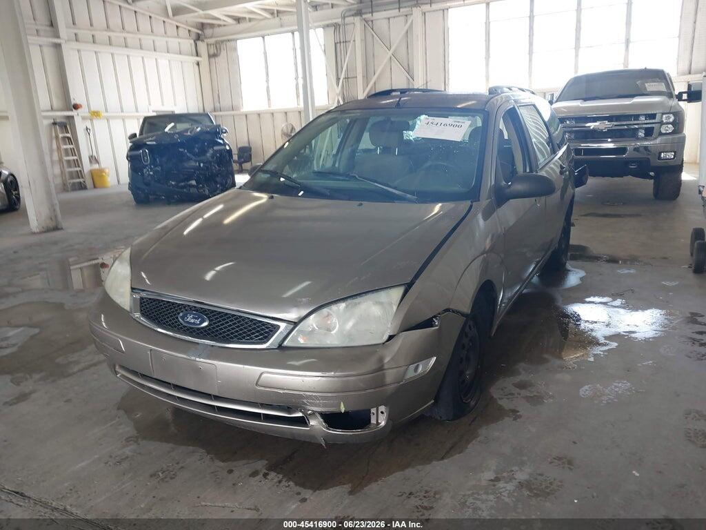 1FAFP36N35W240129 2005 FORD FOCUS photo no. 6