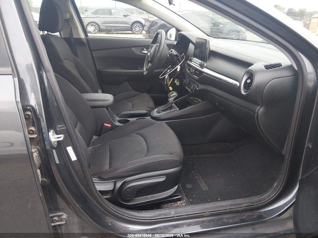 3KPF24AD2KE030057 2019 KIA FORTE photo no. 5