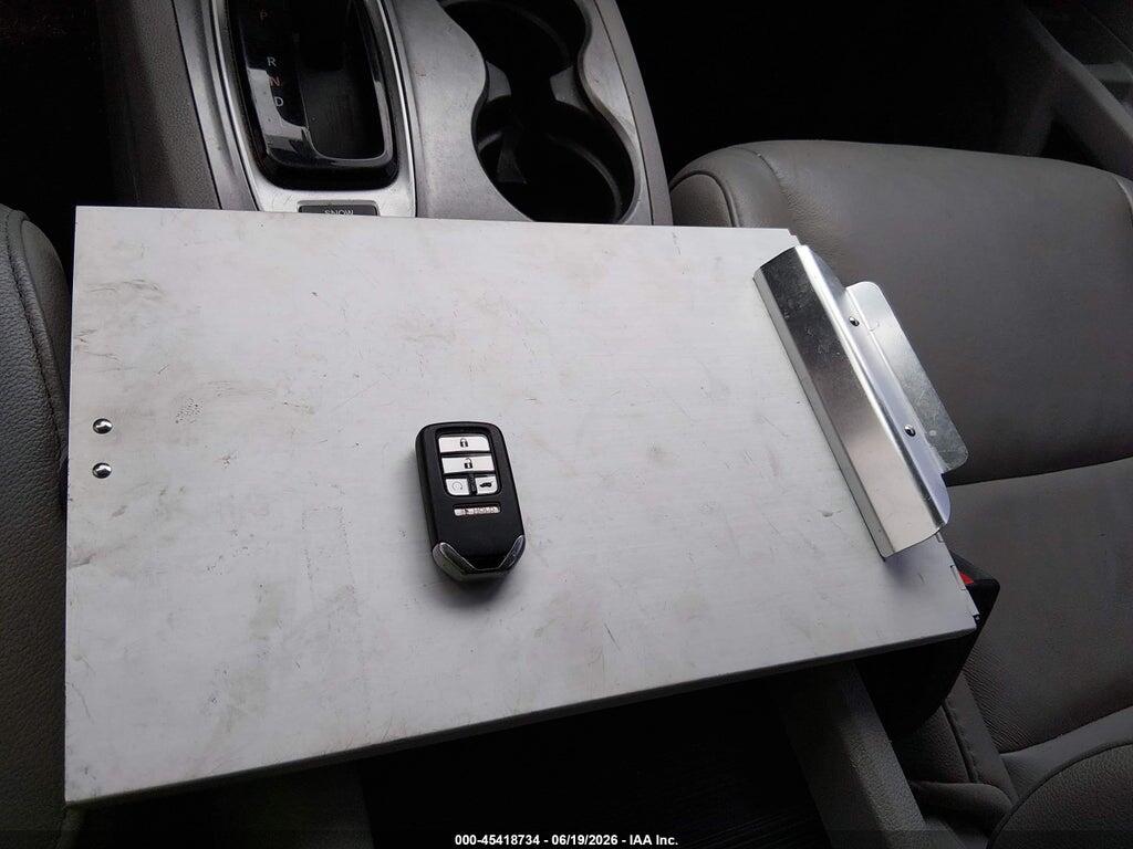 5FNYF5H55HB033782 2017 HONDA PILOT photo no. 11