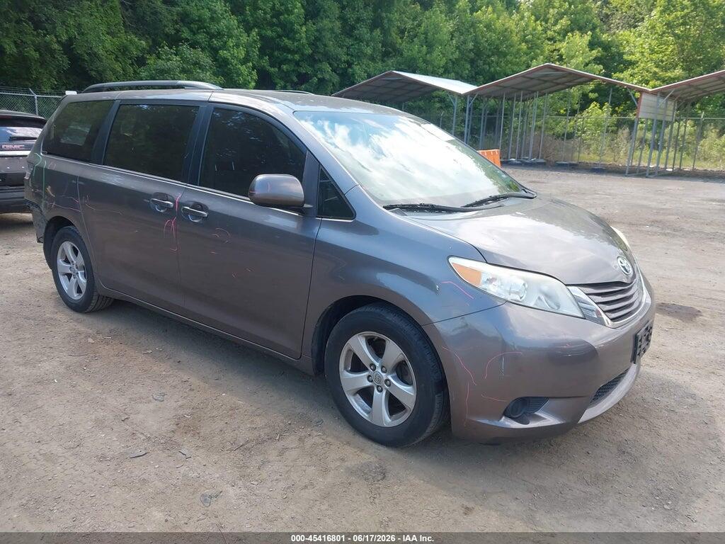 5TDKK3DC3FS576521 2015 TOYOTA SIENNA photo no. 1