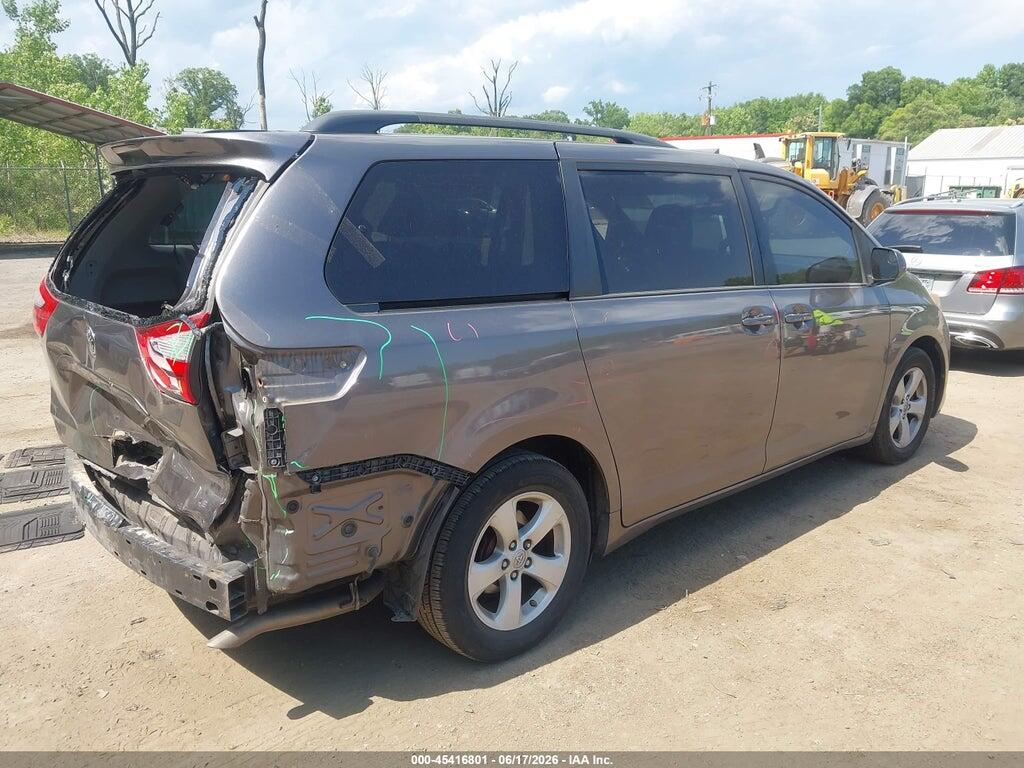 5TDKK3DC3FS576521 2015 TOYOTA SIENNA photo no. 4