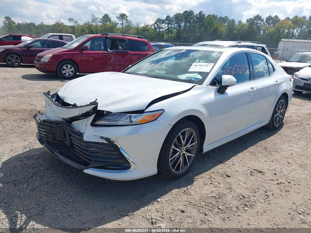 2023 TOYOTA CAMRY XLE HYBRID — Фото 2 из 16