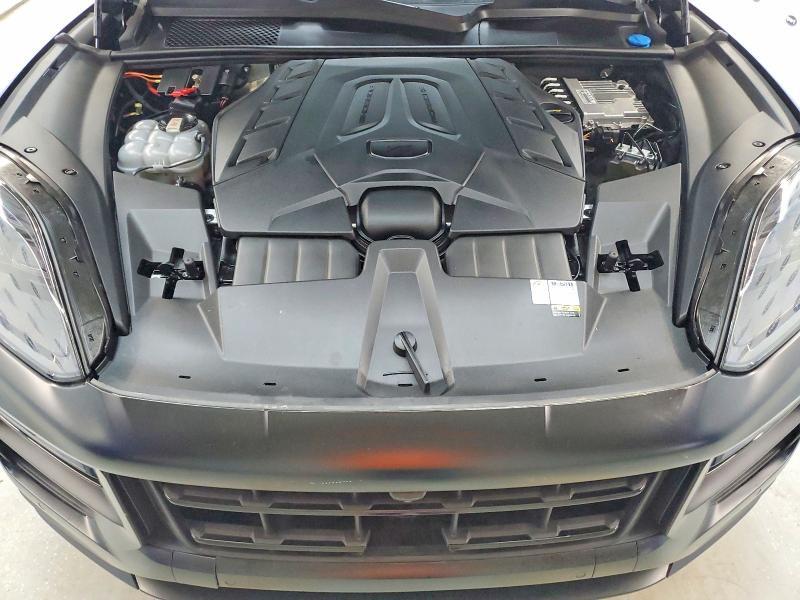 WP1BK2AY2RDA72499 2024 PORSCHE CAYENNE photo no. 12