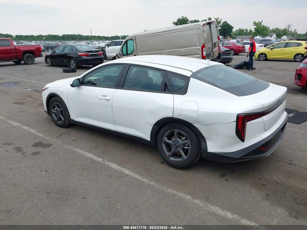 3KPFT4DE8TE299697 2026 KIA K4 photo no. 3