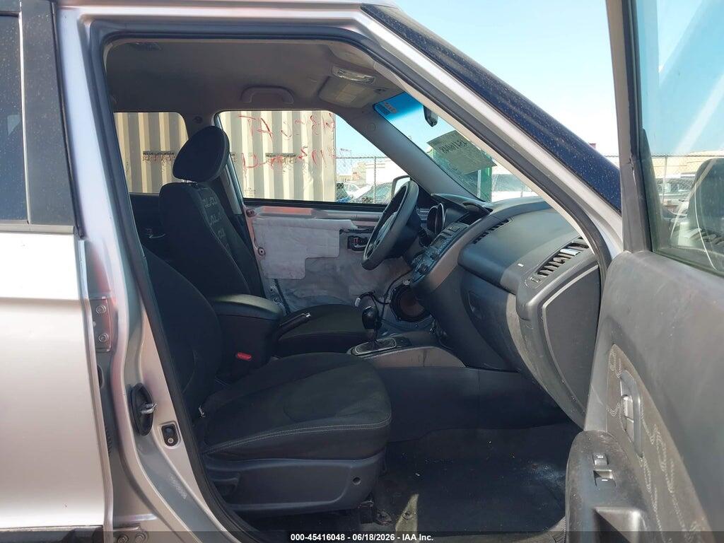 KNDJT2A63C7405582 2012 KIA SOUL photo no. 5
