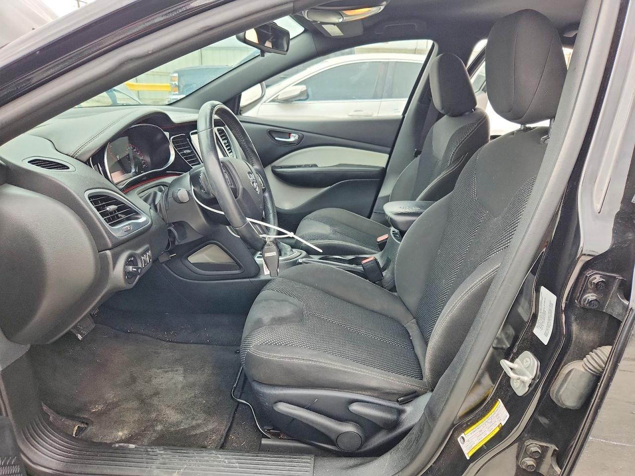 2015 DODGE DART SXT — Фото 7 из 13