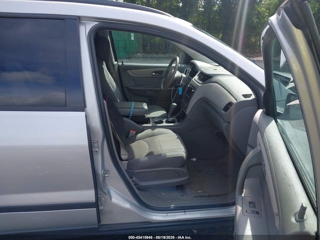 1GNKRFED8HJ220058 2017 CHEVROLET TRAVERSE photo no. 5