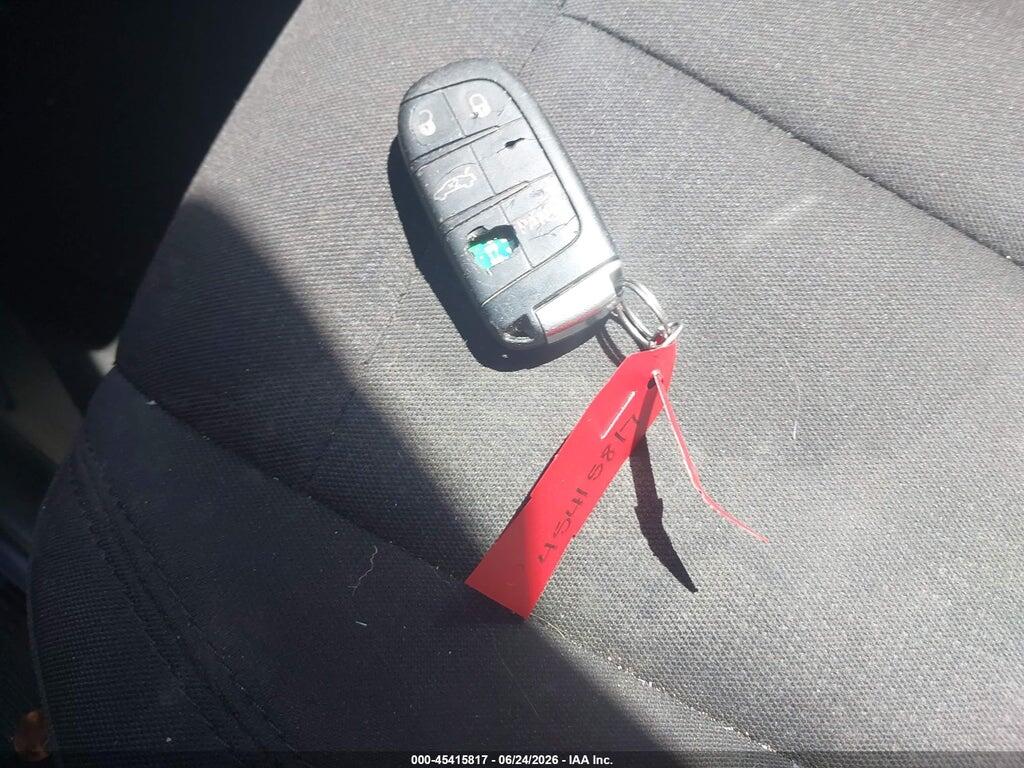 1C3CCCAB5FN587740 2015 CHRYSLER 200 photo no. 11