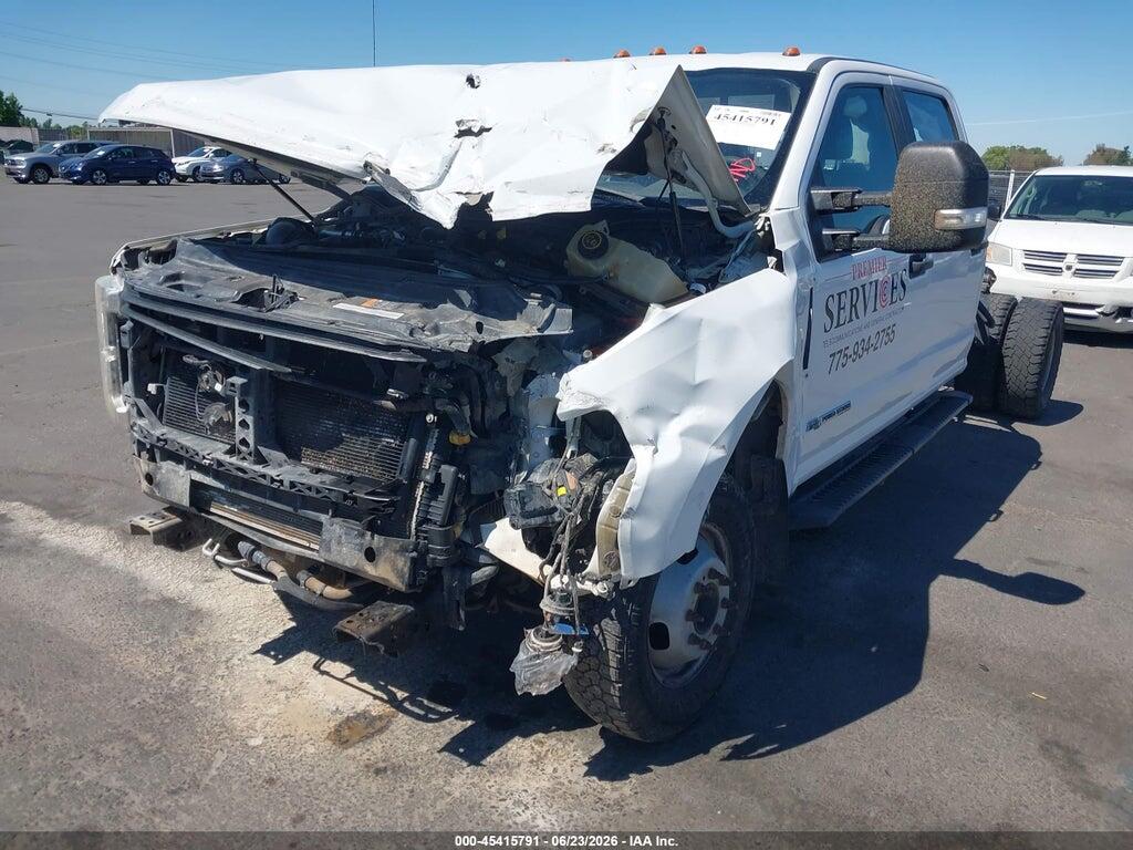 1FD8W3HT2HED46689 2017 FORD F-350 CHASSIS photo no. 2
