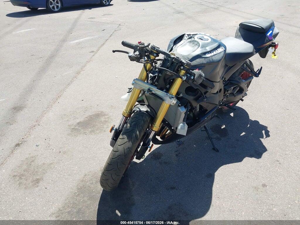 JS1GR7MA6T7101002 2026 SUZUKI GSX-R750 photo no. 1