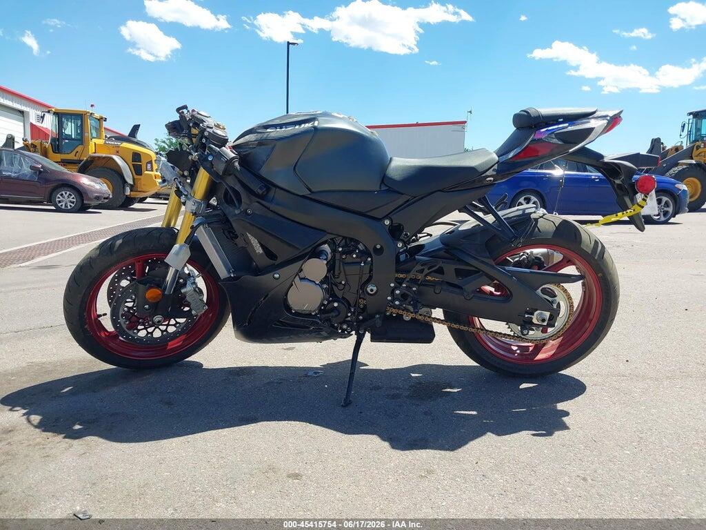 JS1GR7MA6T7101002 2026 SUZUKI GSX-R750 photo no. 11