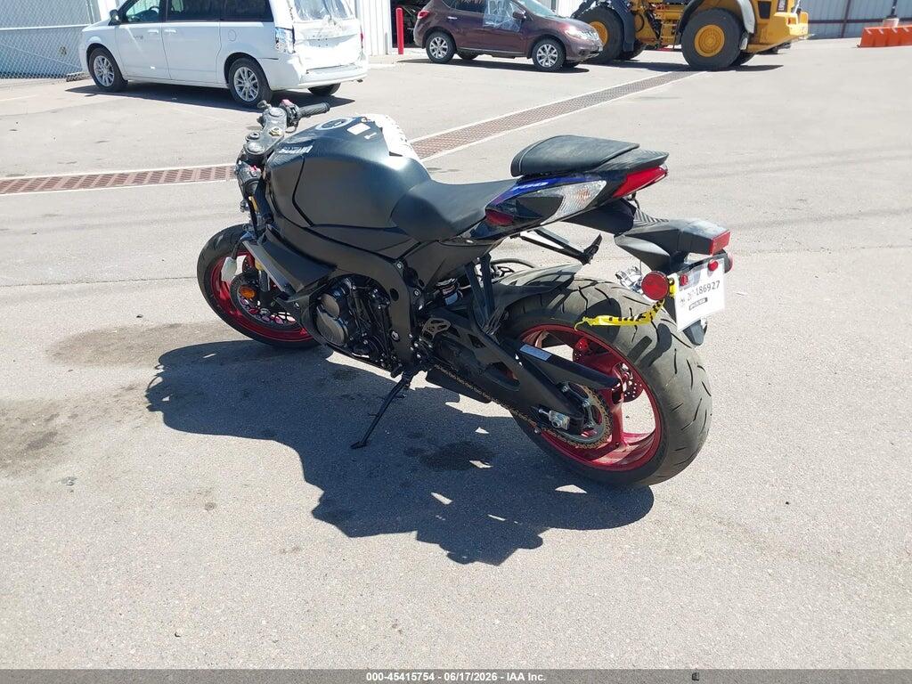 JS1GR7MA6T7101002 2026 SUZUKI GSX-R750 photo no. 4