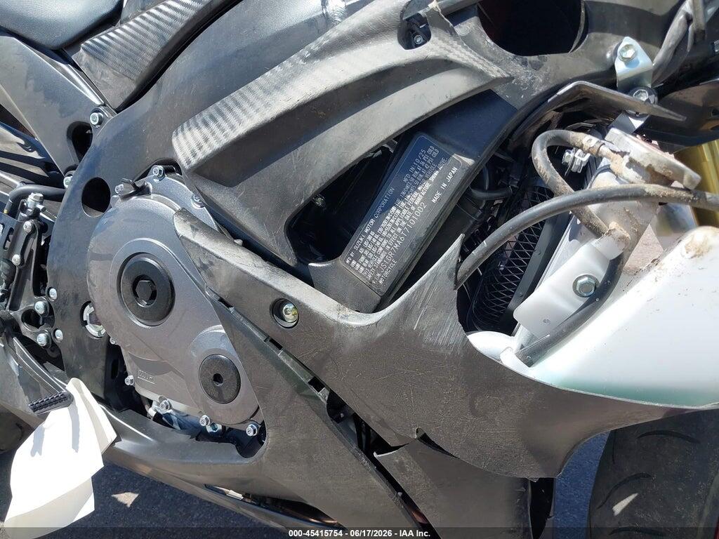JS1GR7MA6T7101002 2026 SUZUKI GSX-R750 photo no. 9