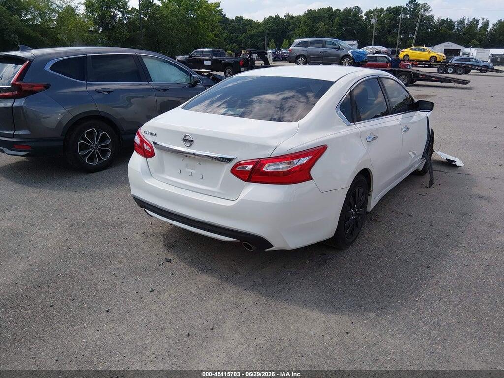 1N4AL3AP1HC137375 2017 NISSAN ALTIMA photo no. 4