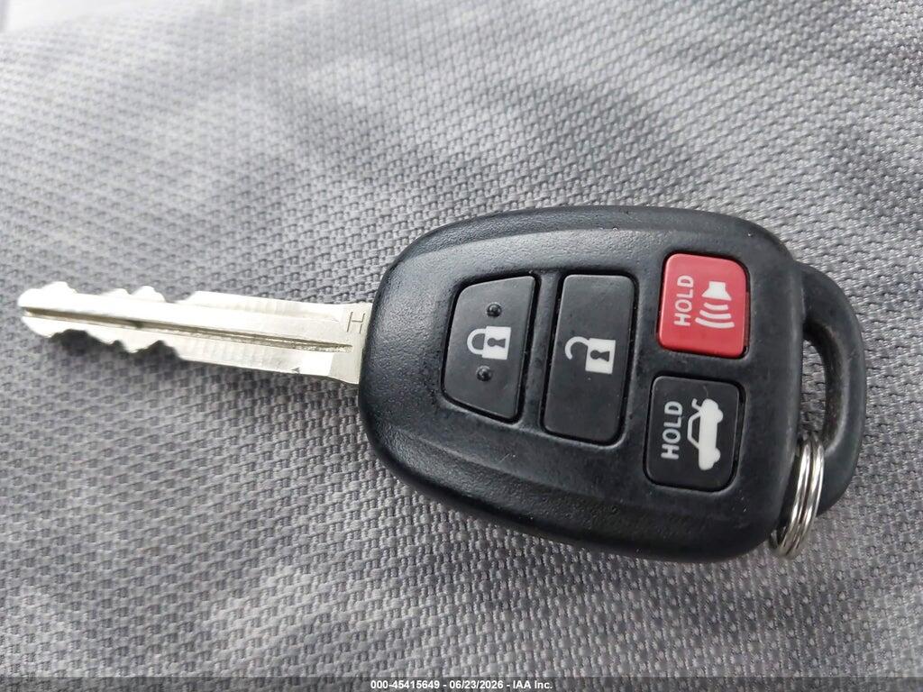 2T1BURHE2FC320596 2015 TOYOTA COROLLA photo no. 11