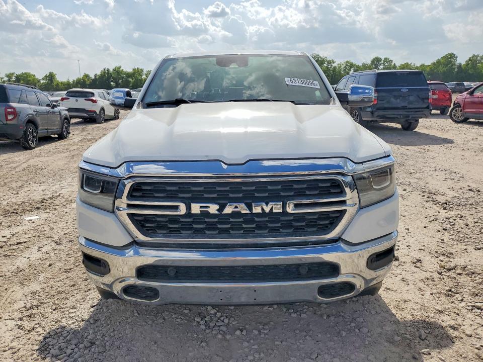2024 RAM 1500 LARAMIE — Фото 5 из 12